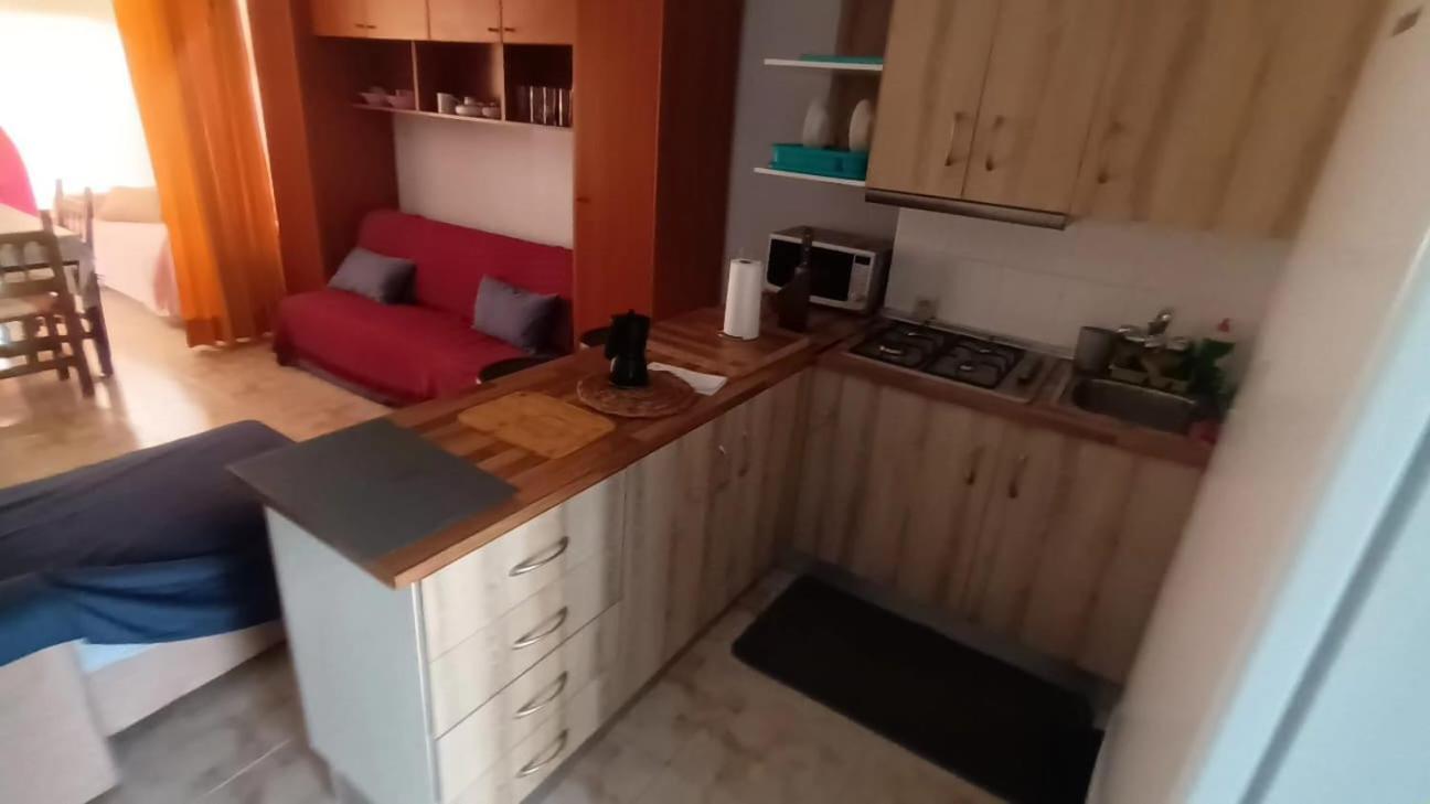 Apartment Nuevo Apto Hasta 6 Personas Muy Cerca De Playa Levante Con Jardines Y Gran Piscina , Pista De Tennis Y Futbol Deportes Y Zona Infantil ,en Urbanizacion Con Parking Benidorm