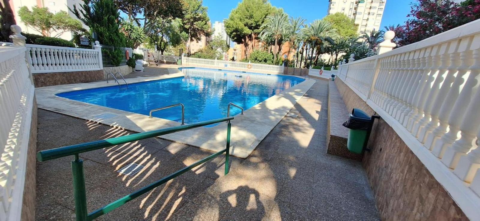 Nuevo Apto Hasta 6 Personas Muy Cerca De Playa Levante Con Jardines Y Gran Piscina , Pista De Tennis Y Futbol Deportes Y Zona Infantil ,en Urbanizacion Con Parking Apartment Benidorm