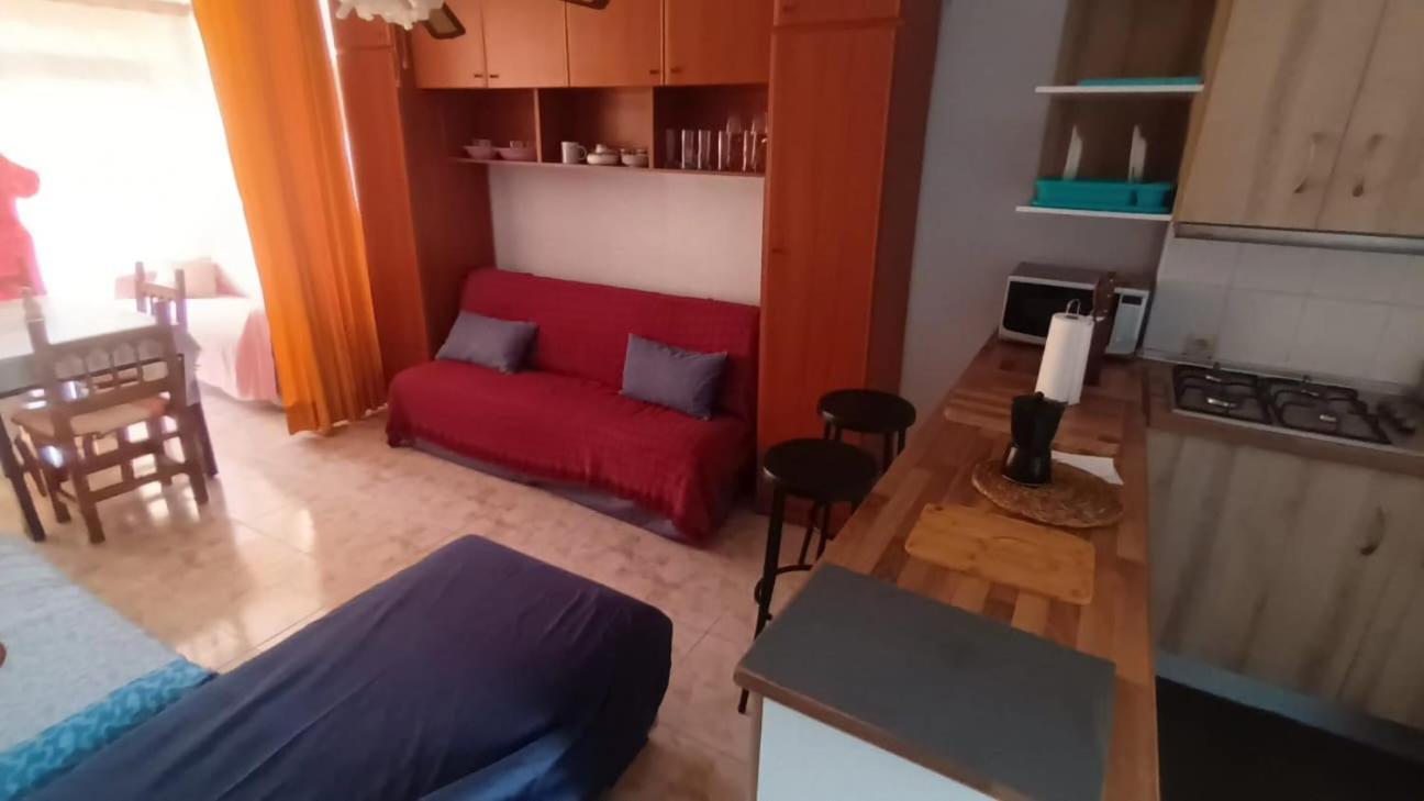Apartament Nuevo Apto Hasta 6 Personas Muy Cerca De Playa Levante Con Jardines Y Gran Piscina , Pista De Tennis Y Futbol Deportes Y Zona Infantil ,en Urbanizacion Con Parking Benidorm