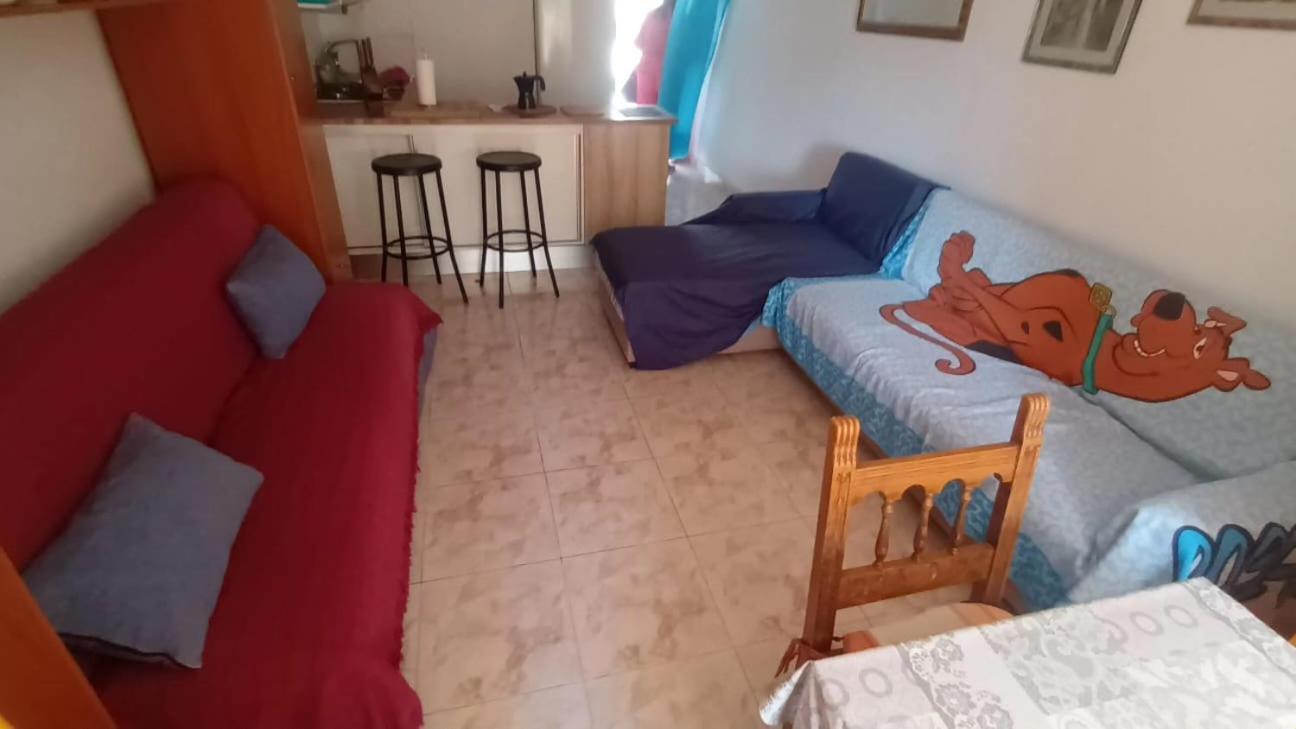 Nuevo Apto Hasta 6 Personas Muy Cerca De Playa Levante Con Jardines Y Gran Piscina , Pista De Tennis Y Futbol Deportes Y Zona Infantil ,en Urbanizacion Con Parking *