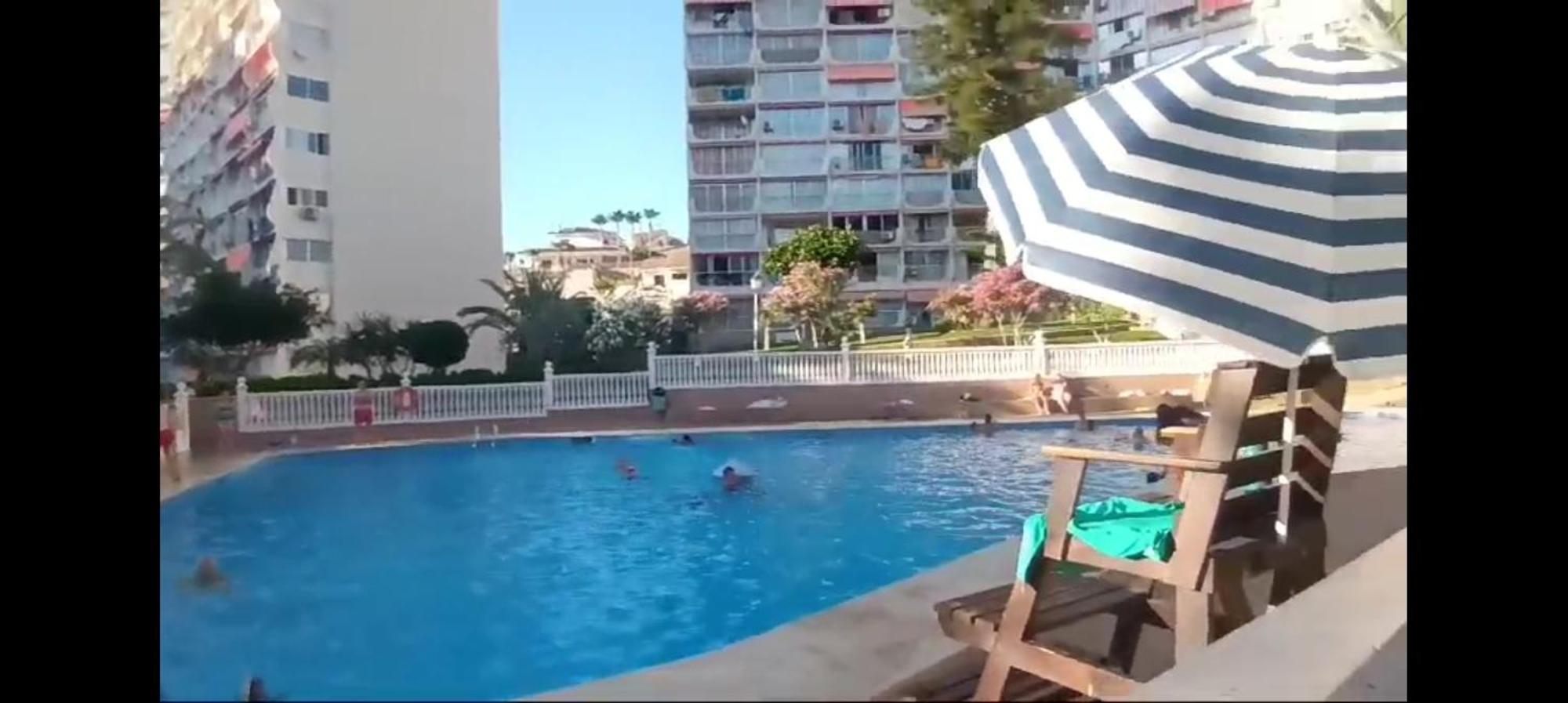 Nuevo Apto Hasta 6 Personas Muy Cerca De Playa Levante Con Jardines Y Gran Piscina , Pista De Tennis Y Futbol Deportes Y Zona Infantil ,en Urbanizacion Con Parking Apartament Benidorm